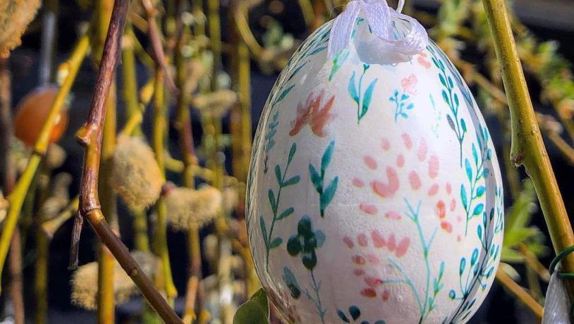 A handpainted easter egg