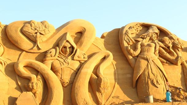 Gå på spännande sandskulpturfestival i Søndervig