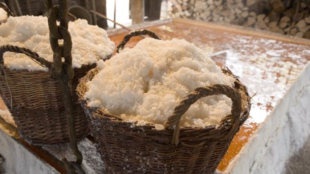 Experience how salt has been made on the island of Læsø since the Middle Ages