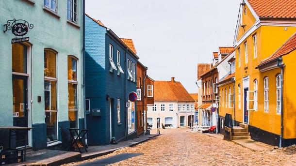 Bunte Häuser in Mariager im dänischen Nordjütland