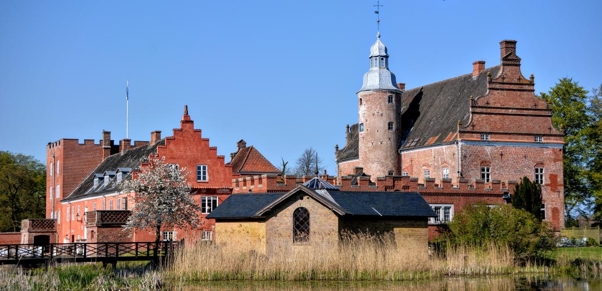 Broholm Slot on Fyn