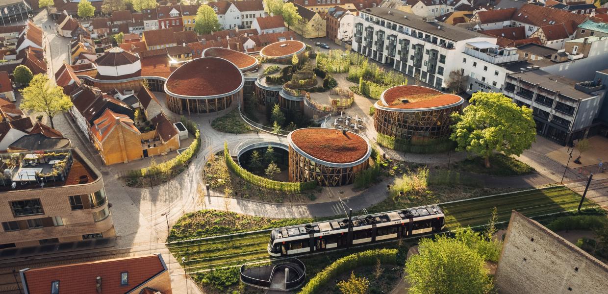 Odense, H.C. Andersens Hus (2021) - Kengo Kuma. 