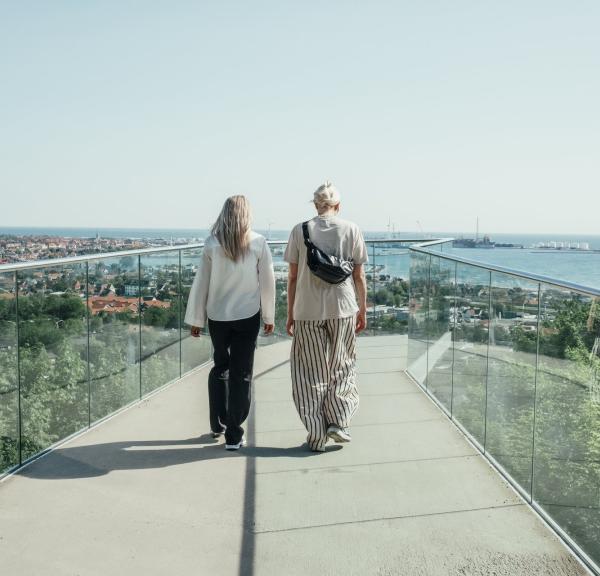 People walking at Pikkerbakken in Frederikshavn