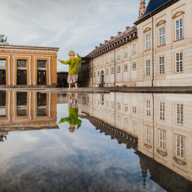 Child in front of Thorvaldsens Museum in Copenhagen